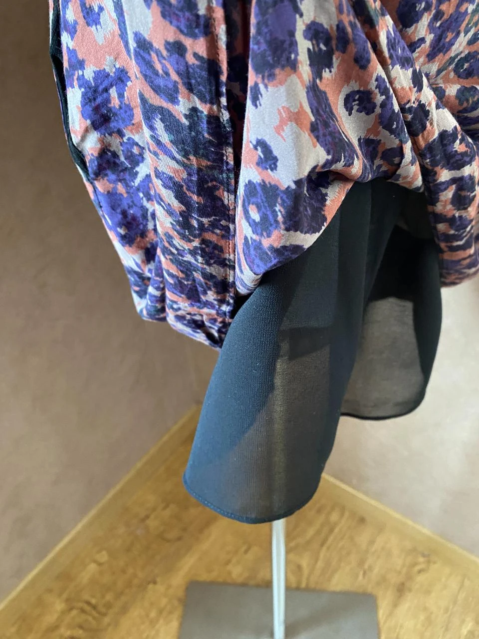 Vloeiende jurk Sud Express maat 40 roze & blauwe print – zijde & viscose, gedrukte schouders – photo 11